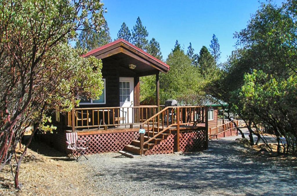 Oregon House Resort | Lake of the Springs Camping Resort Cabin 1