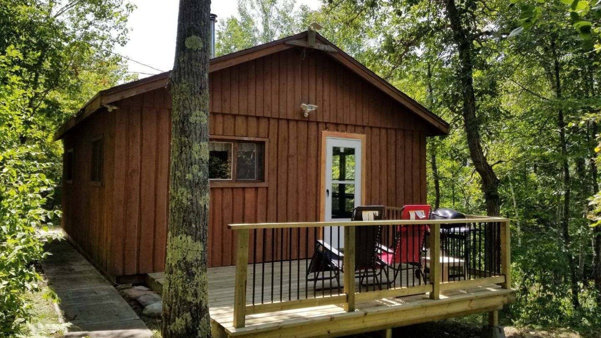 Sioux Narrows Nestor Falls Cabin | Lake of the Woods - quiet waterfront cabin, great fishing
