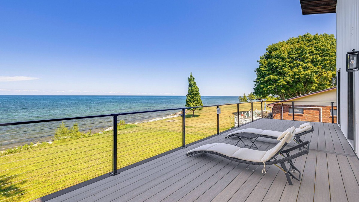 Waterport House | Lake Ontario Hideaway - Nature & Stillness Await!