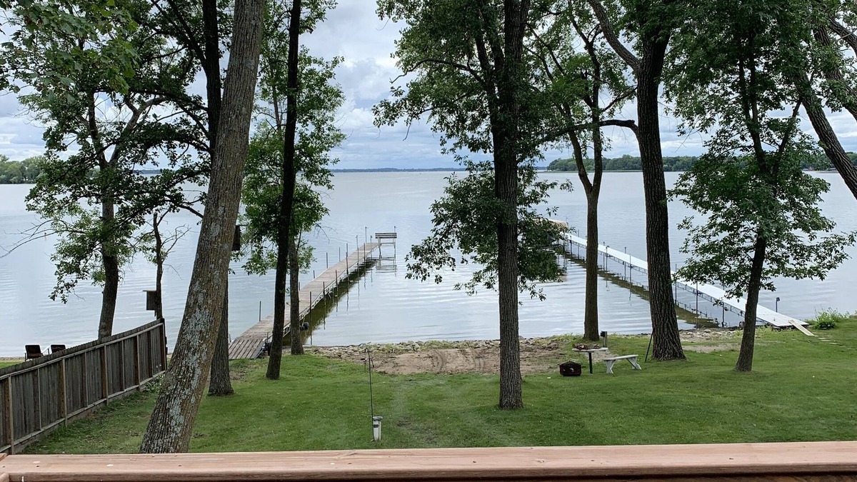 Osakis House | Lake Osakis Oasis - Kayaks, Pedal Boat, and SUP