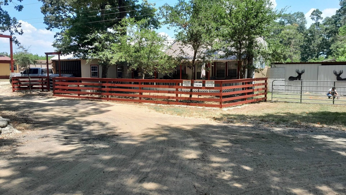 Zavalla Cabin | Lake Sam Rayburn Cabins, #1 front cabin at Monterrey Park an Boat launch