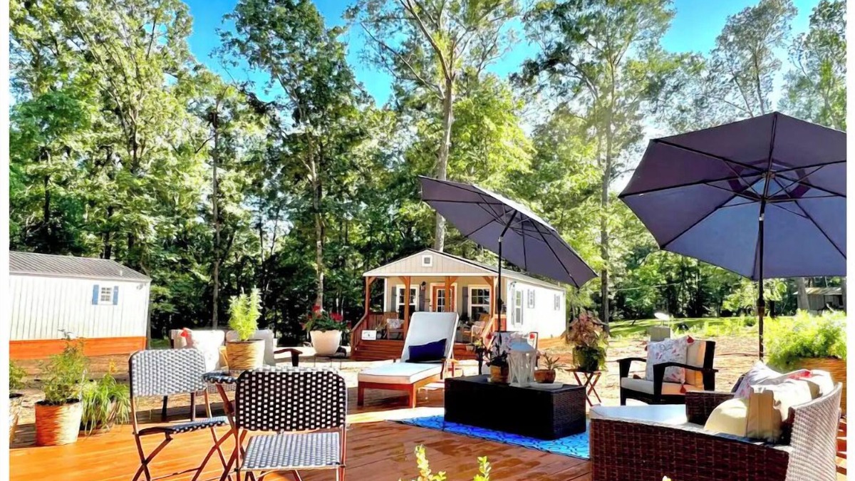 Etoile Cabin | Lake Sam Rayburn "True" Waterfront Escape - Bring Boat, Kayak & Fishing Poles!