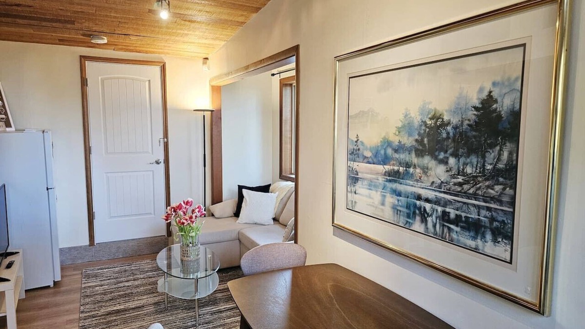 Sammamish Apartment | Lake Sammamish 2BR w/Views