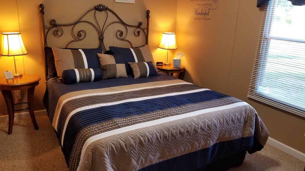 Lakewood House | LAKE SHELBYVILLE PRIVATE FISHING GET-AWAY sleeps 4