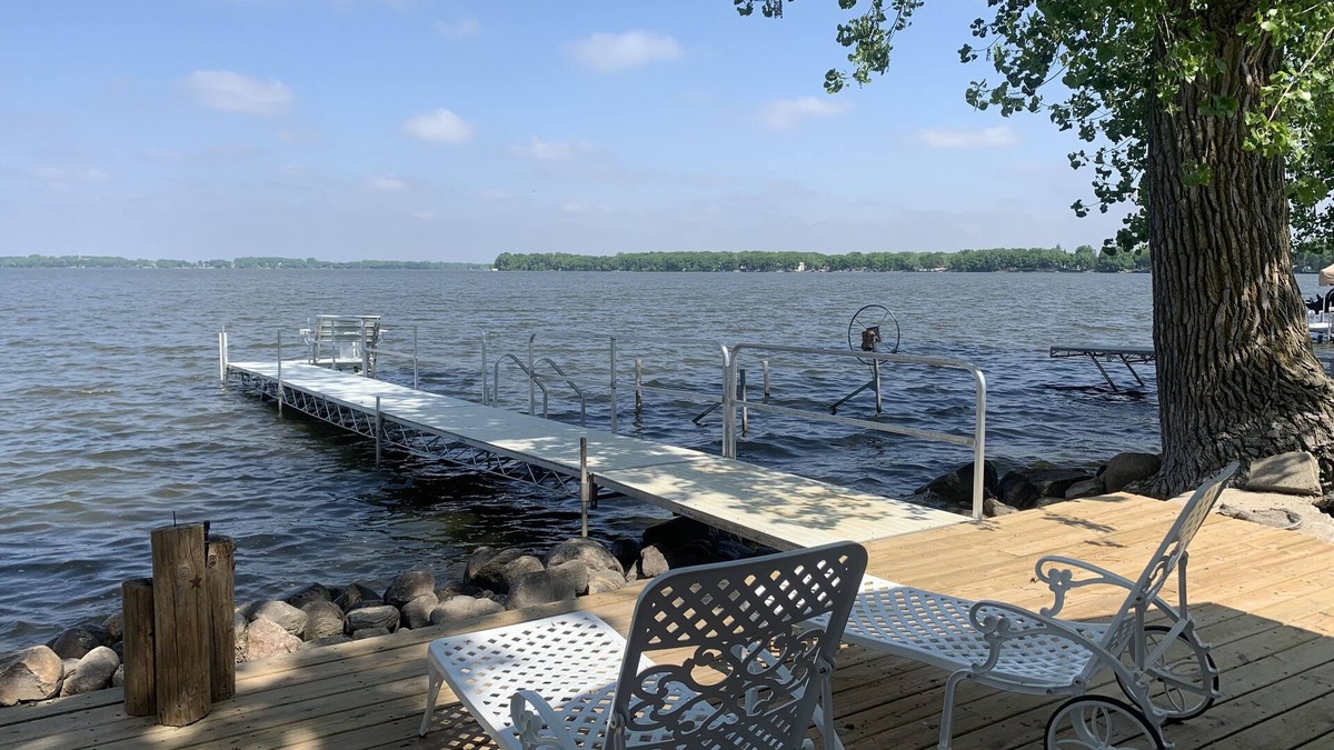 The Lakes Cabin | Lake Shetek waterfront cabin located near Currie MN and Laure Ingalls Wilder Pgt