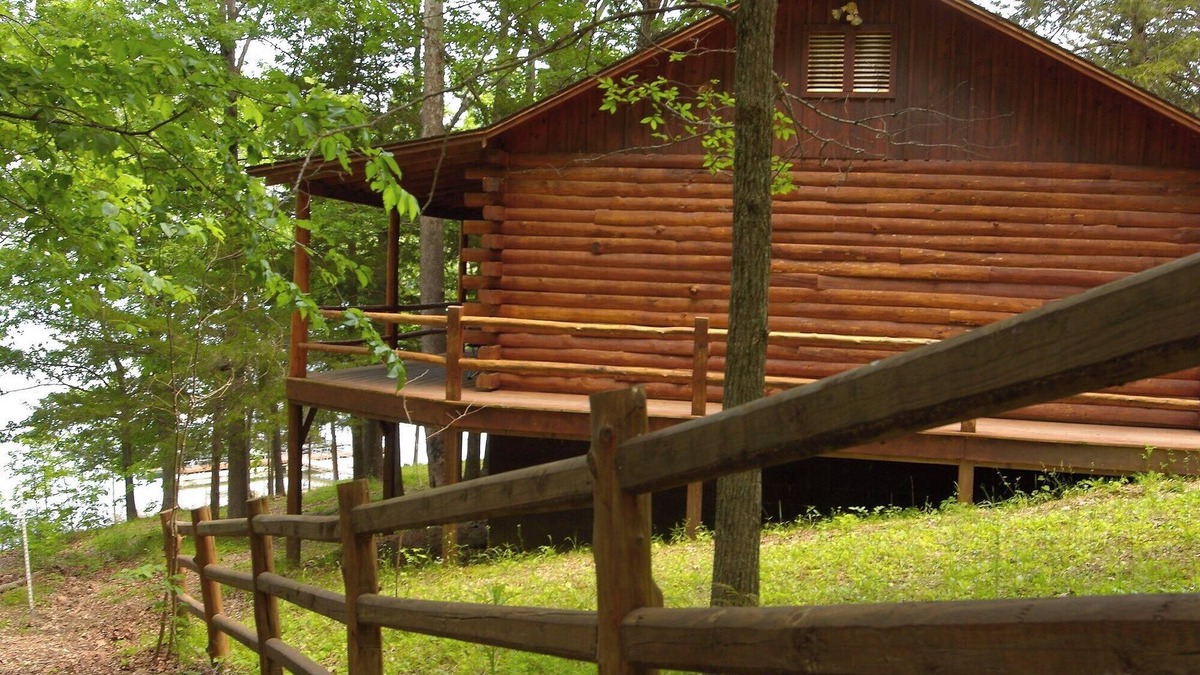 Sylvan Shores Cabin | Lake Shore Cabins on the Waterfront of Beaver Lake with Boat Dock & Swim Deck