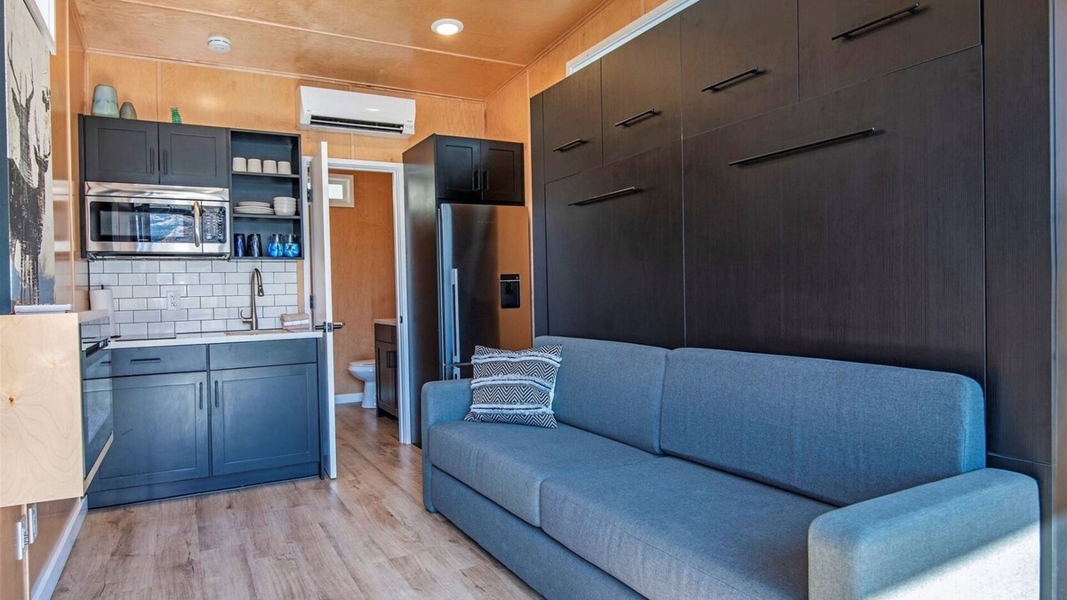 Madras House | Lake Simtustus Resort Crown Point Tiny Home #12 - Hot Tub