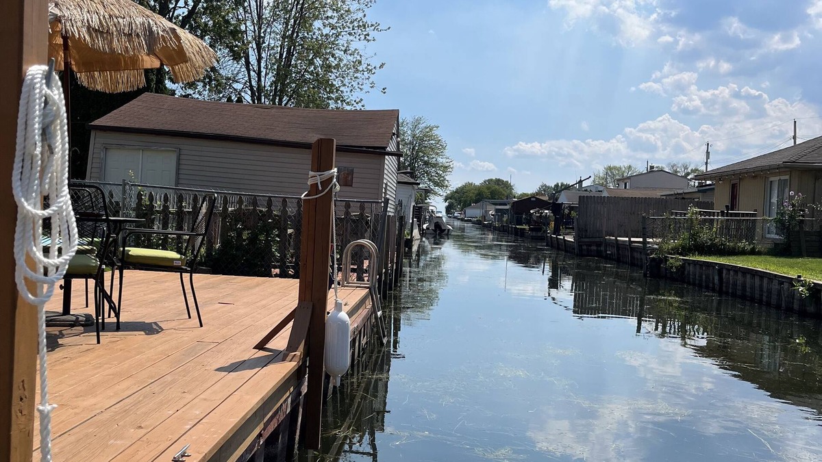 Harrison Township House | Lake St. Clair Lodge - Waterfront