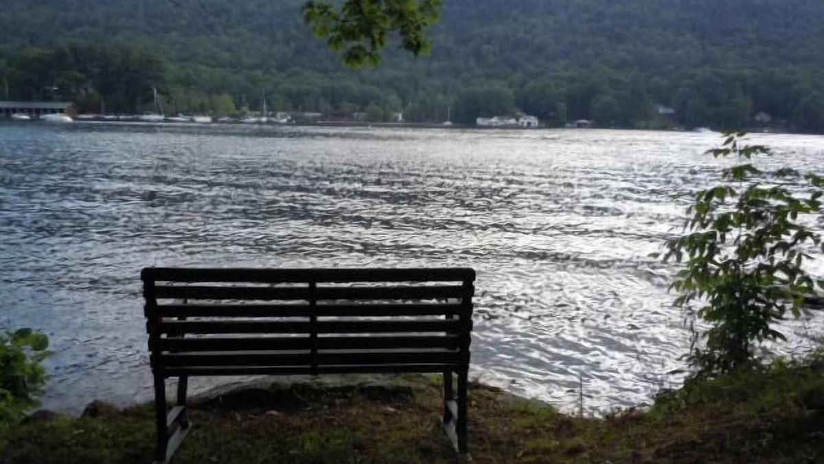 Newbury Cottage | Lake Sunapee, Cozy, Lakefront - Affordable - 4 Season - Cottage