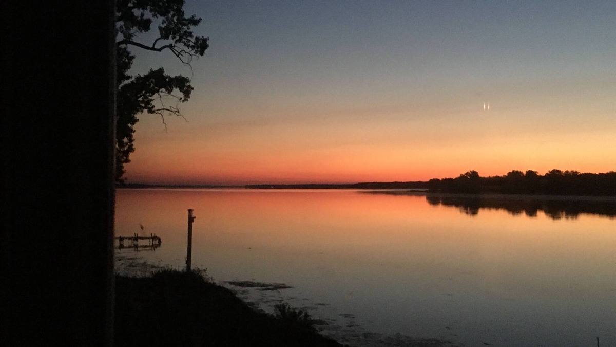 Alburg Cottage | Lake Sunrise Cottage on Lake Champlain