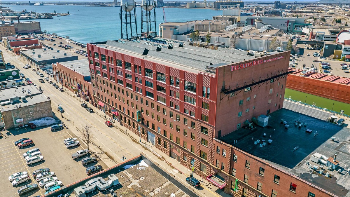 St. Louis County Apartment | Lake Superior Loft - Sleeps 10, Heart of Canal Park, Lake Superior View