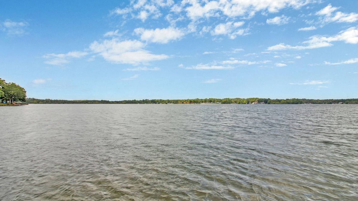 Lake Tansi Condo | Lake Tansi 2BR Sleeps 8, Living Room, Kitchen