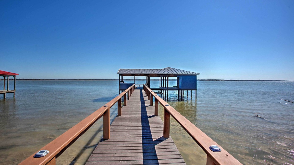 Quinlan House | Lake Tawakoni Access: Home w/Game Room!