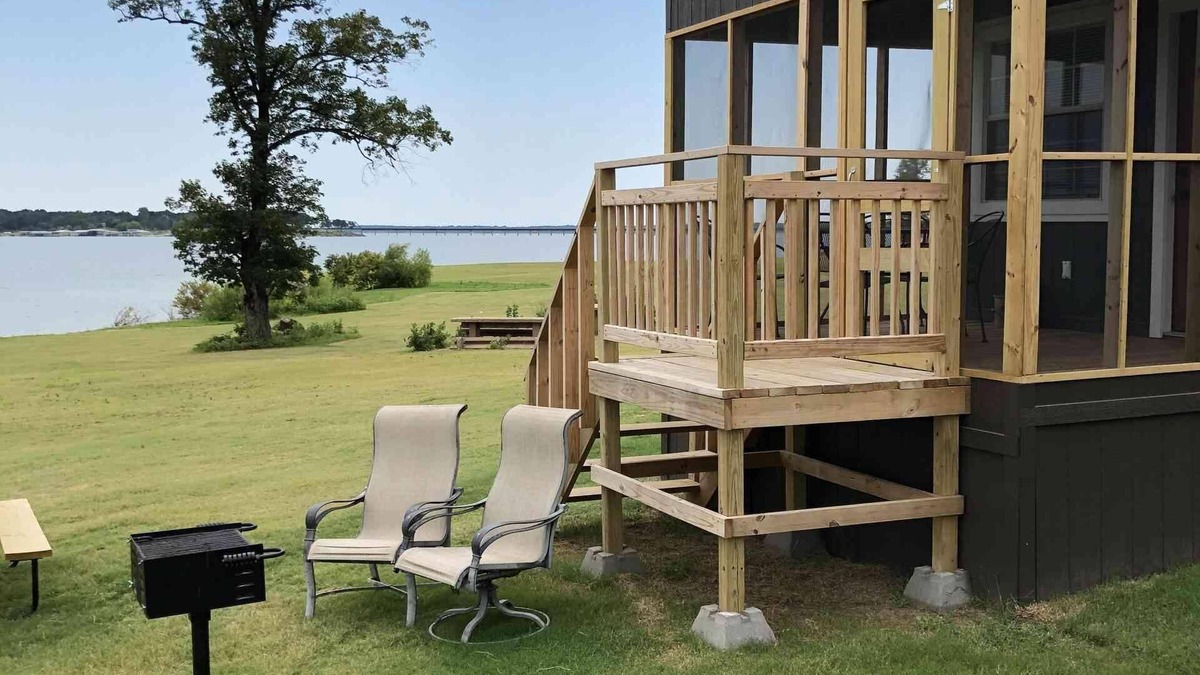 Mead Cabin | Lake Texoma Lakefront Cabin - Call of the Wild
