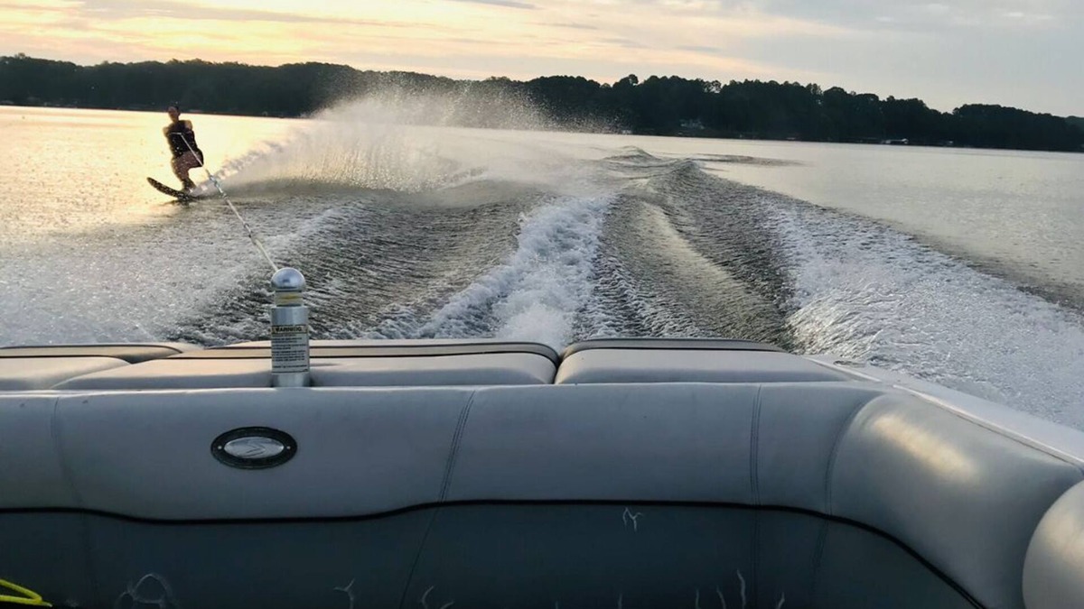 Mount Gilead House | LAKE THERAPY on Tillery lovely waterfront home with awesome dock and privacy!