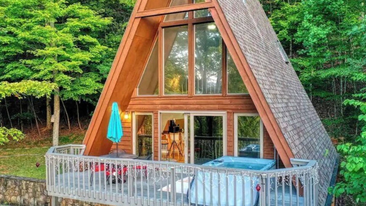 Andersonville Cabin | Lake Therapy