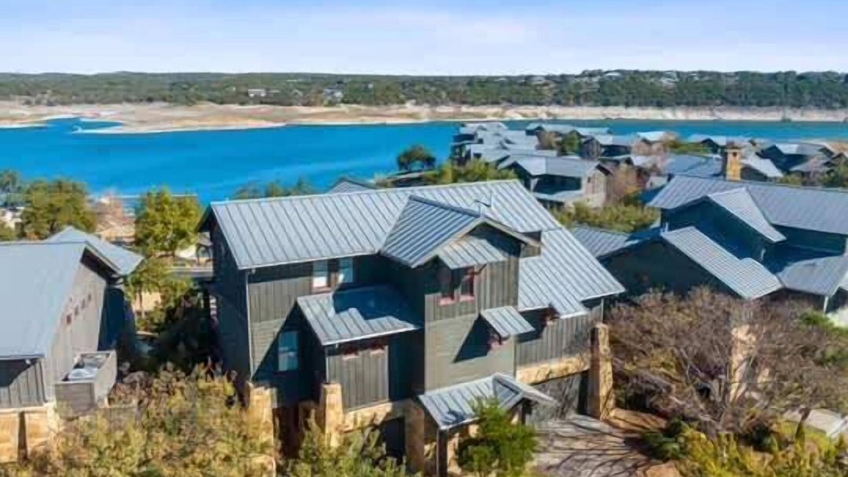 Spicewood Villa | Lake Travis Retreat | 5BR | BBQ | Pickleball