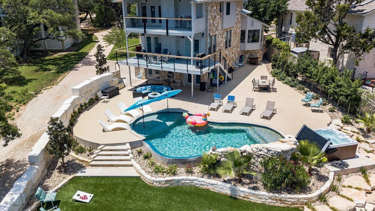 Hudson Bend House | Lake Travis Waterfront! Large home on a quiet cove on Lake Travis