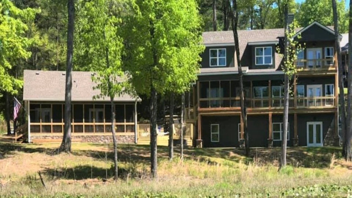 Samantha House | Lake Tuscaloosa Cottage