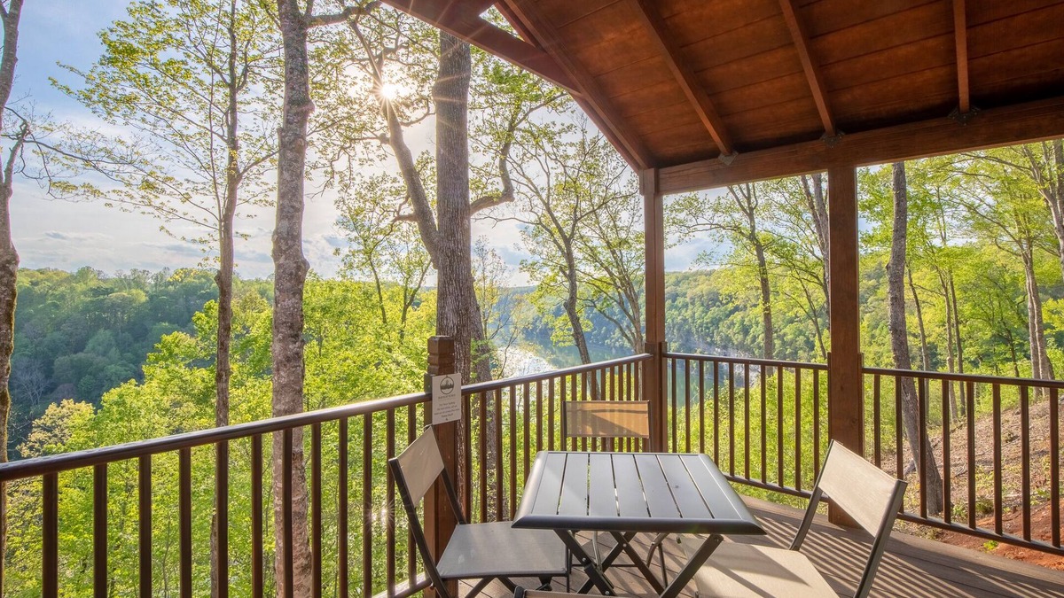 White County Cabin | Lake View Adventure Cabin at Bear Bluff Retreat