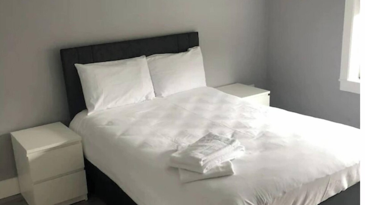 Galway City Centre Apartment | Lake View Apartment Galway City