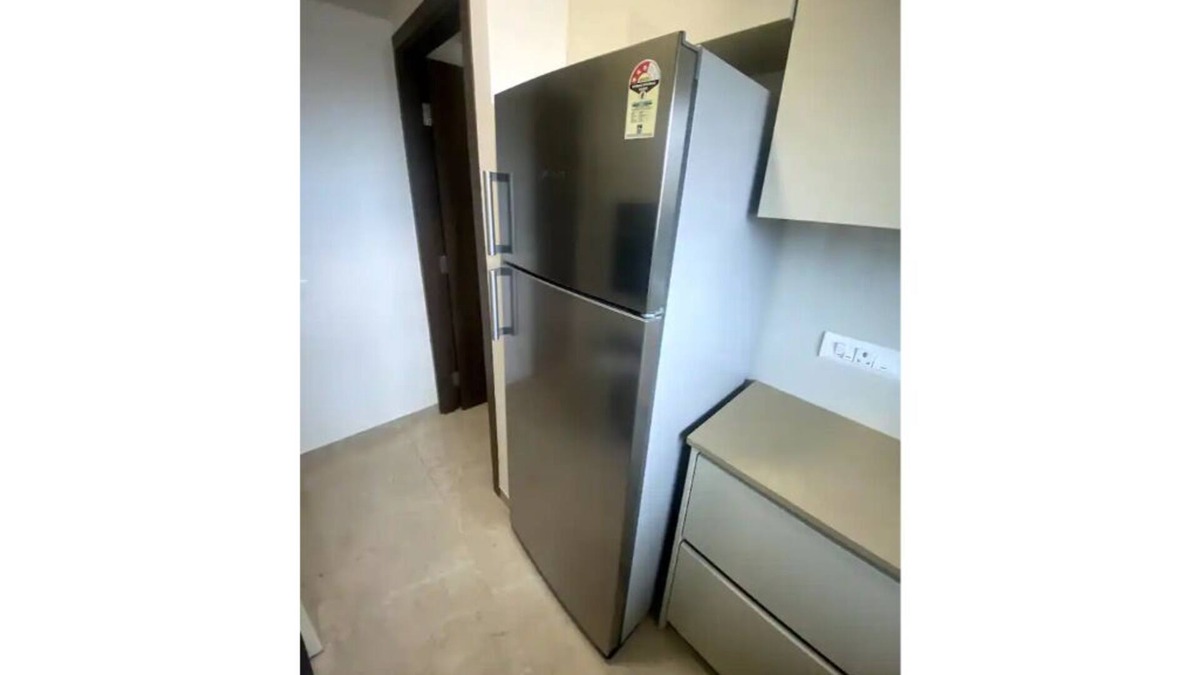 Hiranandani Gardens House | Lake view apartment
