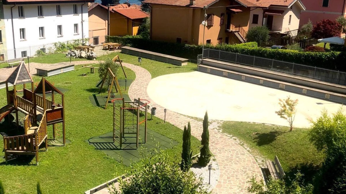 Vassena Apartment | Lake View Apartment Vassena