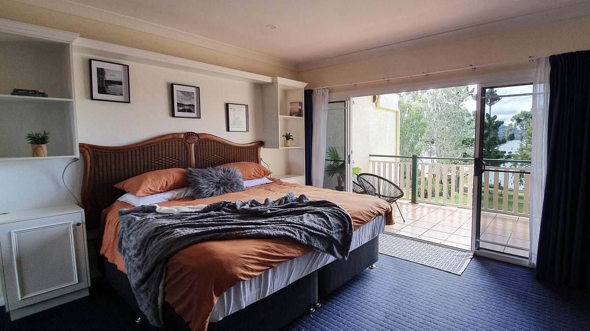Tinaroo Apartment | Lake View At Tinaroo