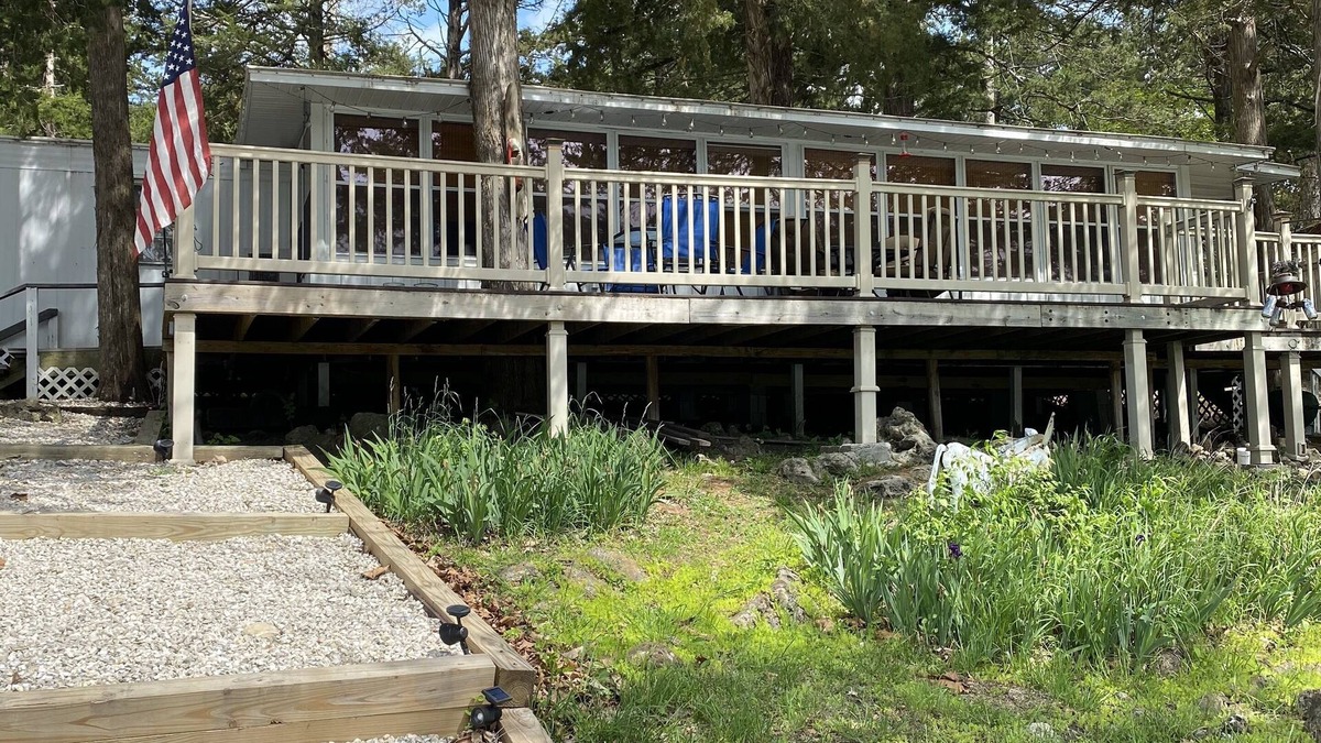 Roach Cabin | Lake View Cabin - Cozy Cabin Lake of the Ozarks