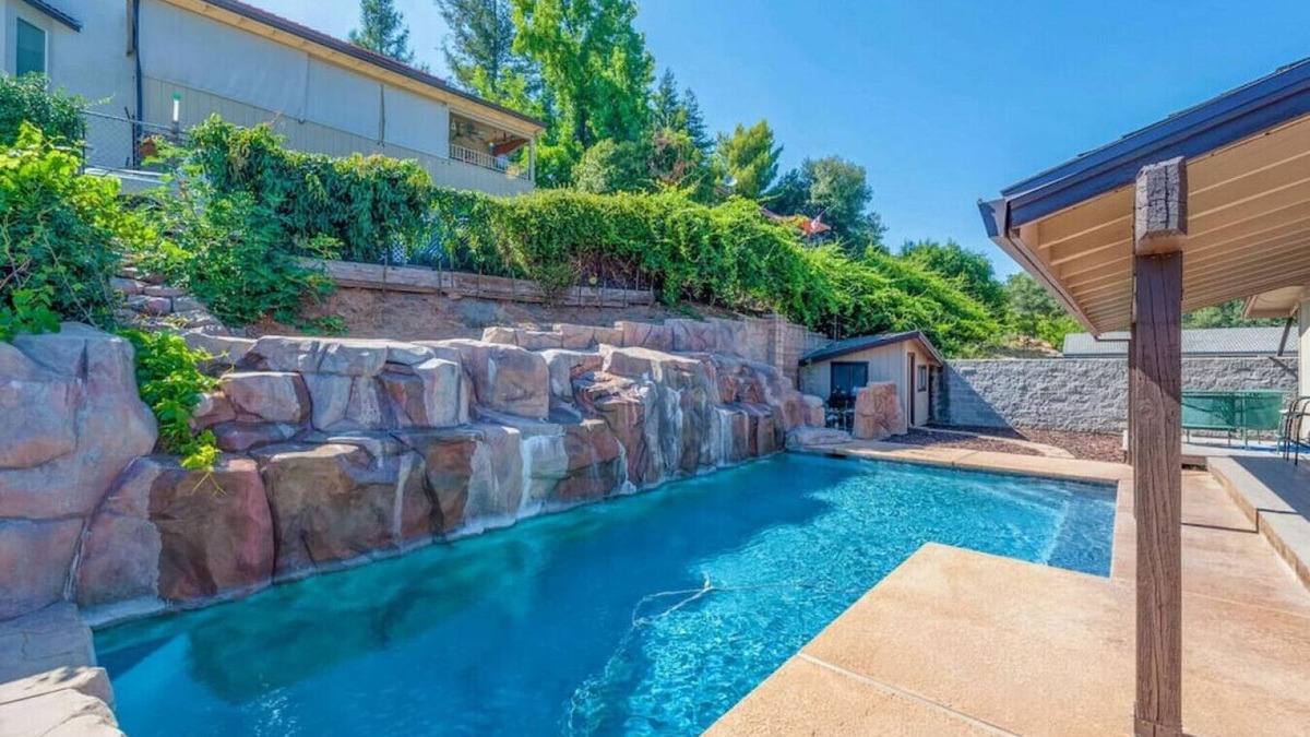 Oroville East House | Lake View & Cascading Waterfall Pool