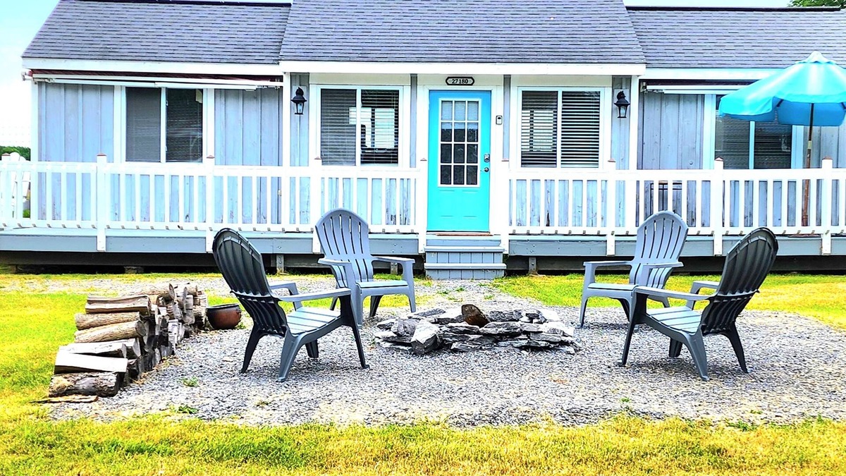 Three Mile Bay Cottage | Lake View Cottage
