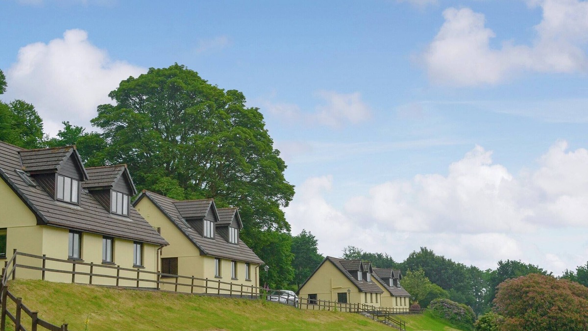 Liskeard Cottage | Lake View Cottage - CV7103