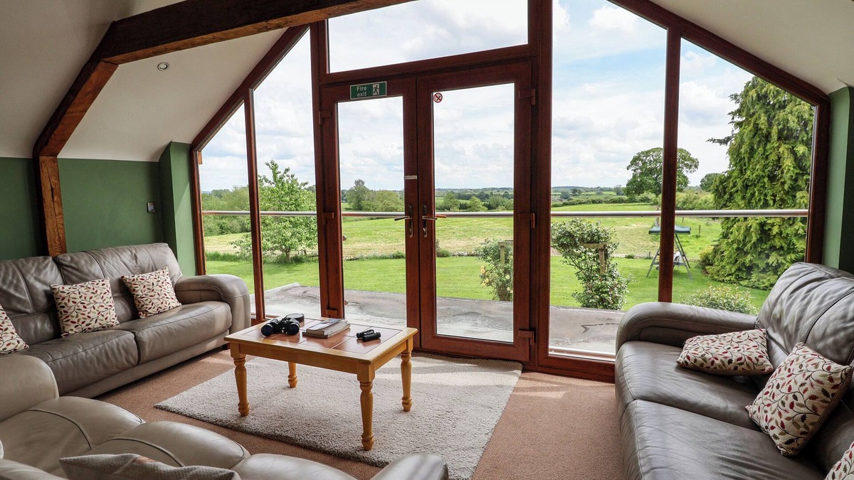 Market Drayton Cottage | Lake View Cottage