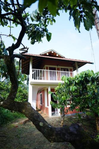 Virajpet Resort | Lake View Cottage