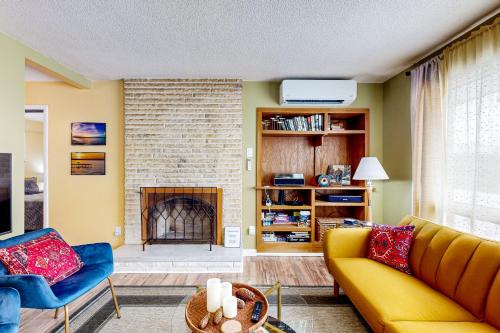 Bemus Point House | Lake View Cottage Retreat