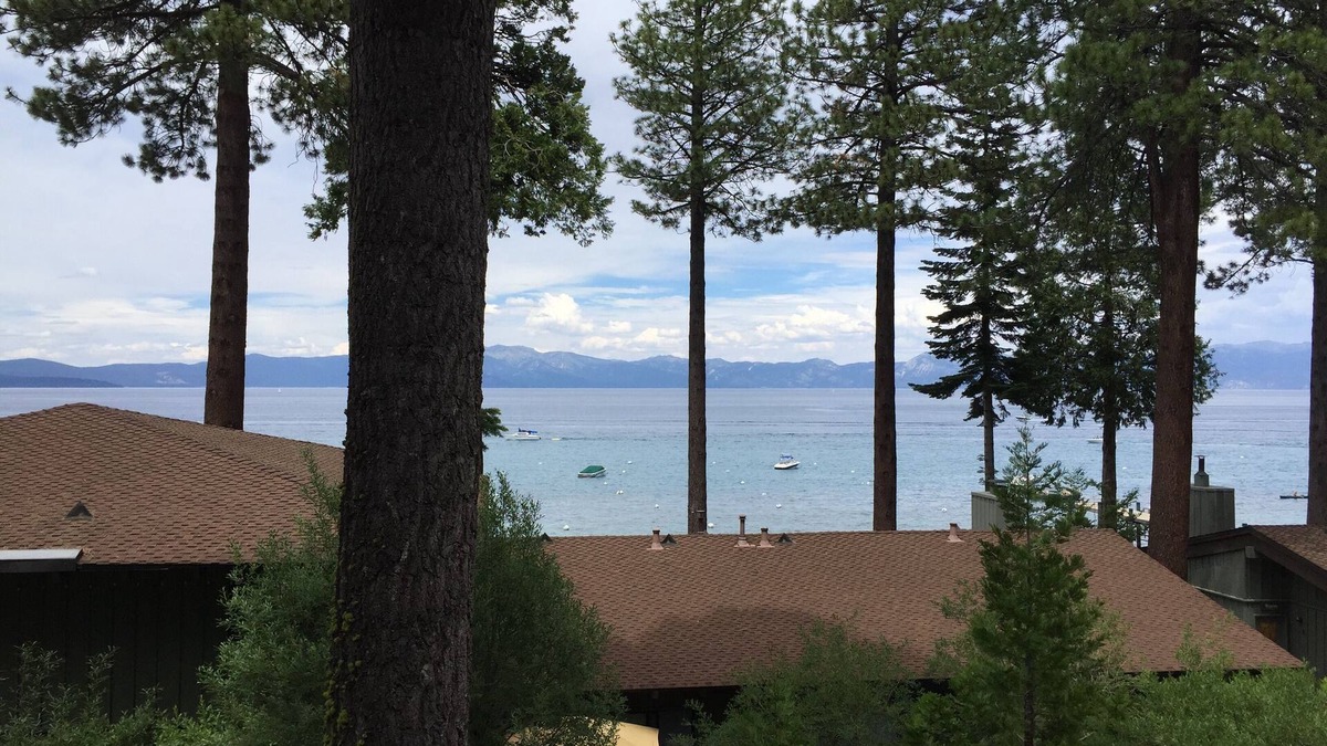 Tahoma Condo | Lake View Cozy Condo