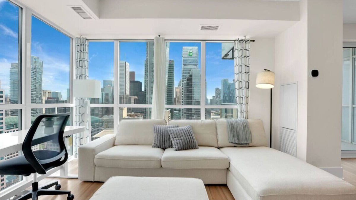 Toronto Entertainment District House | *Lake View* Cozy Home Near Scotiabank/Rogers/Union