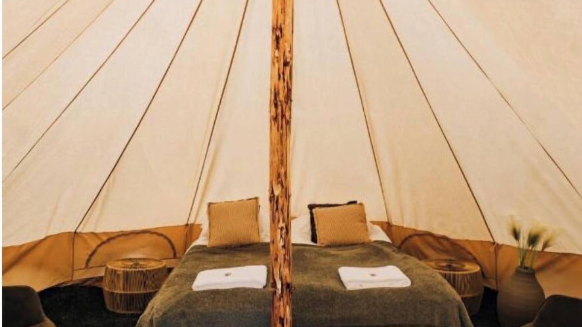 Selfoss House | Lake View Cozy Tents
