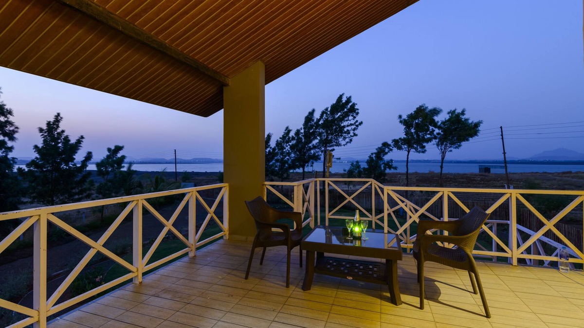 Nashik Villa | Lake View Holiday Villa Near Sula Vine Yard With 3 BdRms