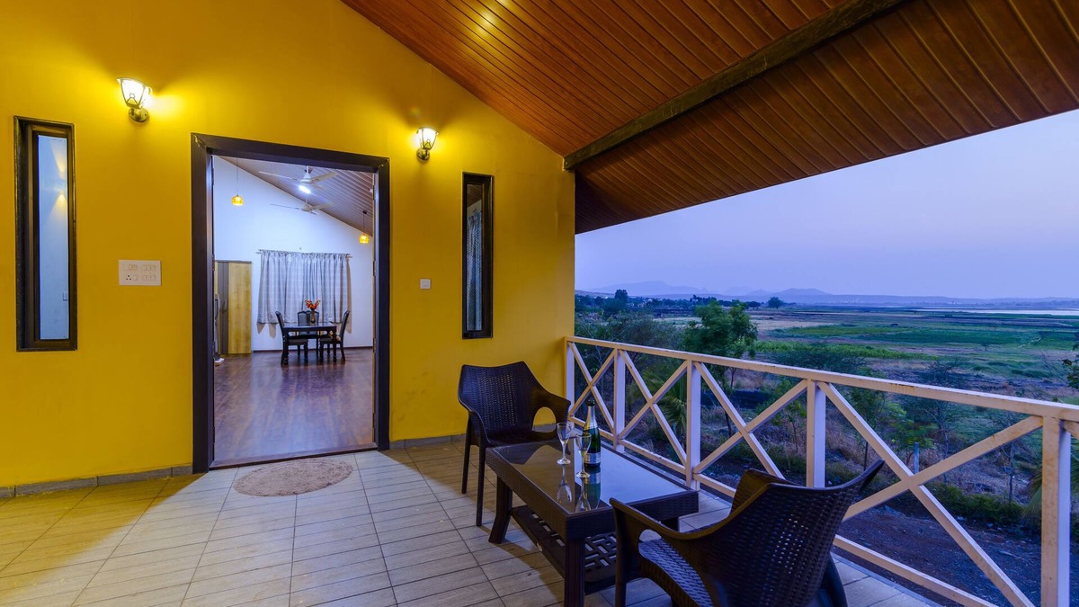 Nashik Villa | Lake View Holiday Villa 3 Bed RM nr Sula wine yard