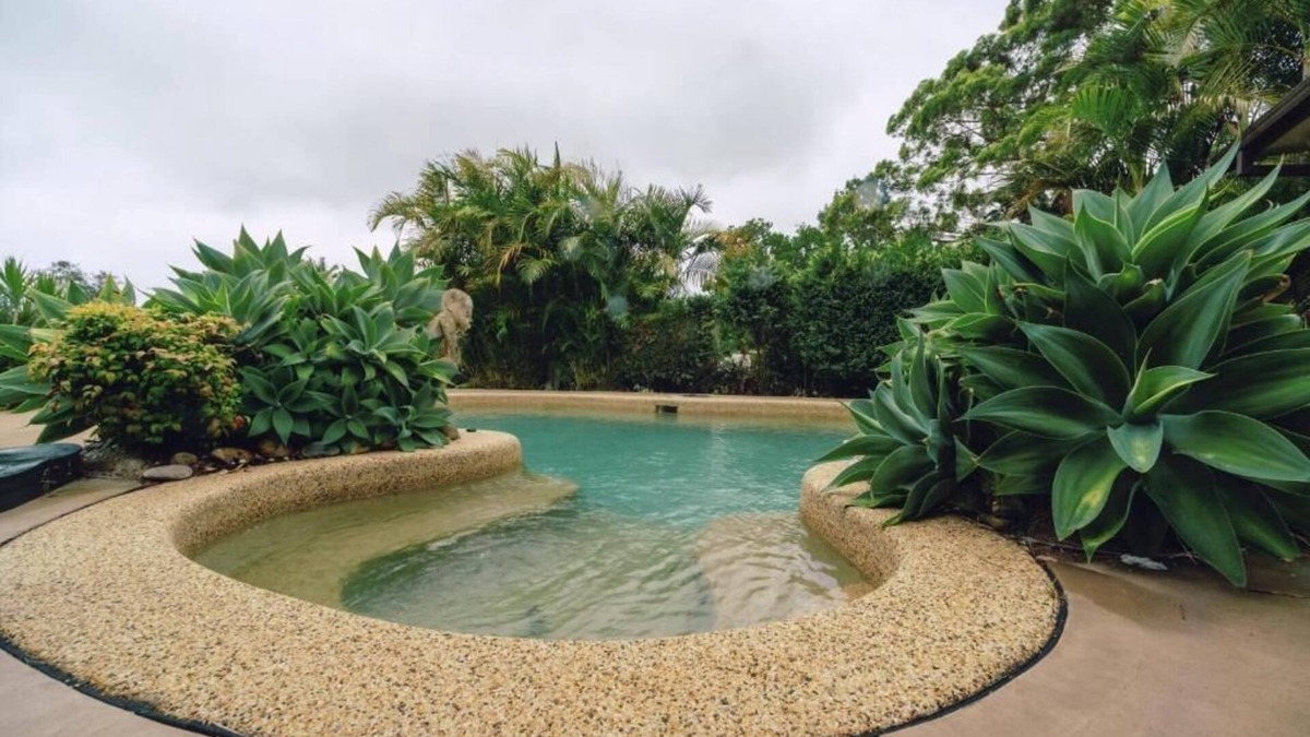 Morisset Park House | Lake View Home in Morisset