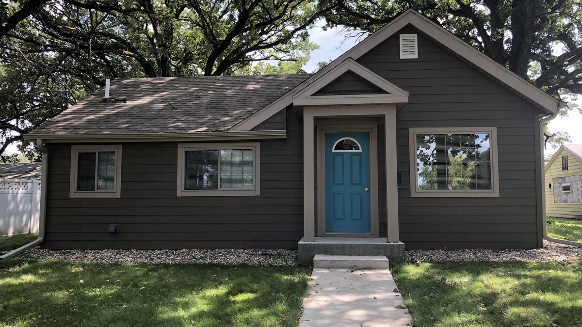 Spirit Lake House | Lake View Home in Spirit Lake