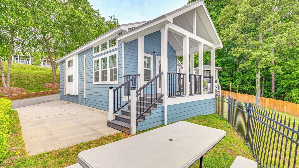 Sherrills Ford House | Lake-View Home w/Pool Access in Sherrills Ford!