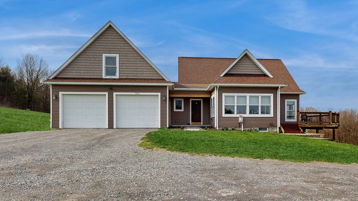 Bristol Hills House | Lake view home w/large deck, hot tub, grill, 2nd living room - in wine country