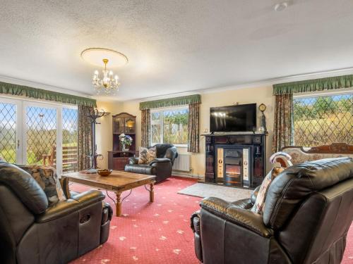 Cleggan House | Lake View House