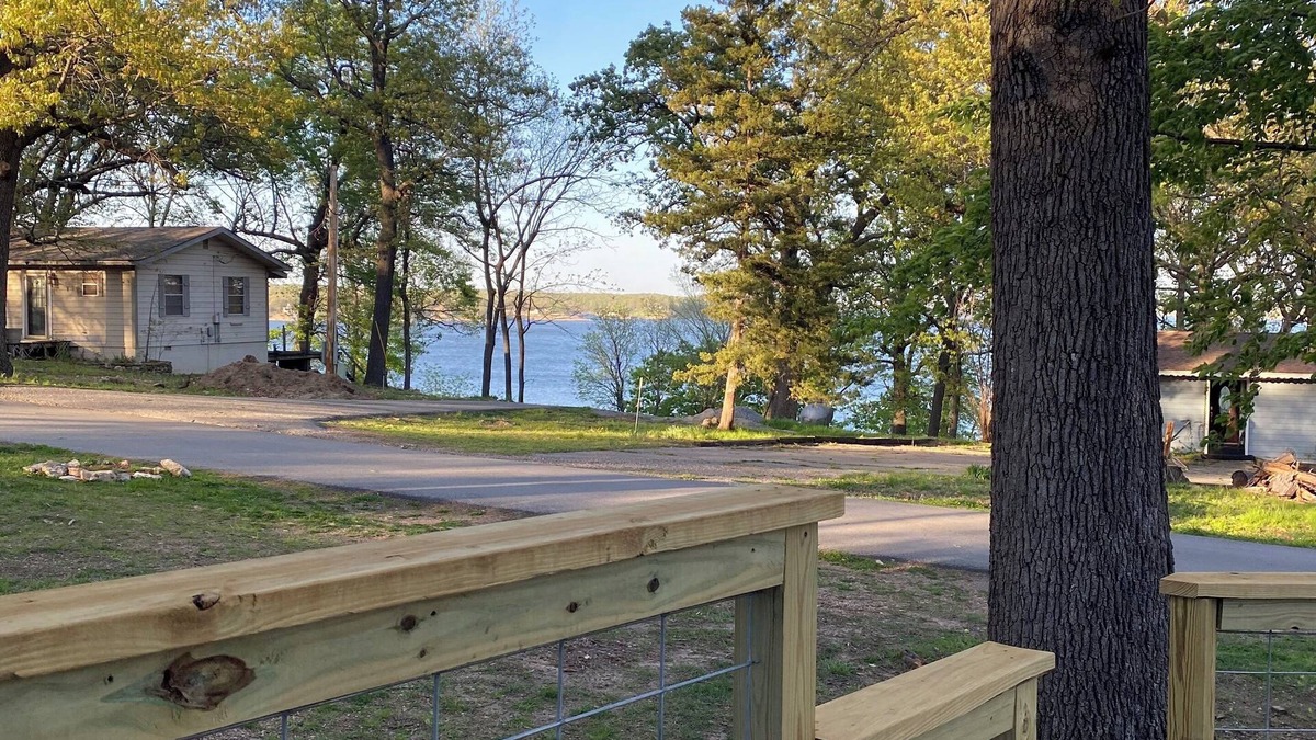 Disney Cottage | Lake view in Disney! Ride to trails; 1/2 mile to boat ramp. New remodel!