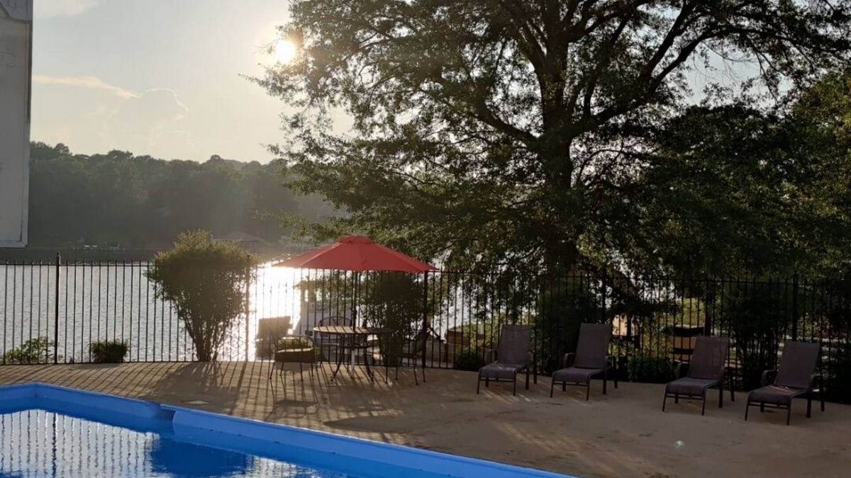 Killen Hotel | Lake View Inn & Suites