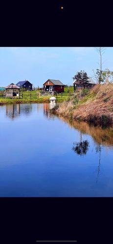 Sudbury Apartment | Lake View Lodges The Melford