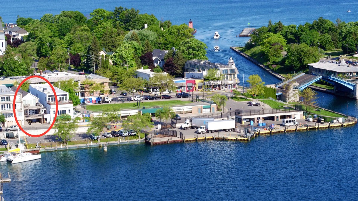 Charlevoix House | Lake View Luxury Suite ~ Downtown Charlevoix Marina District