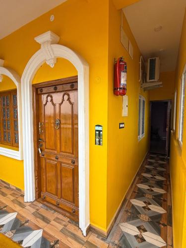 Mudaliarpet House | Lake View Residency